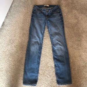 Medium wash skinny jeans